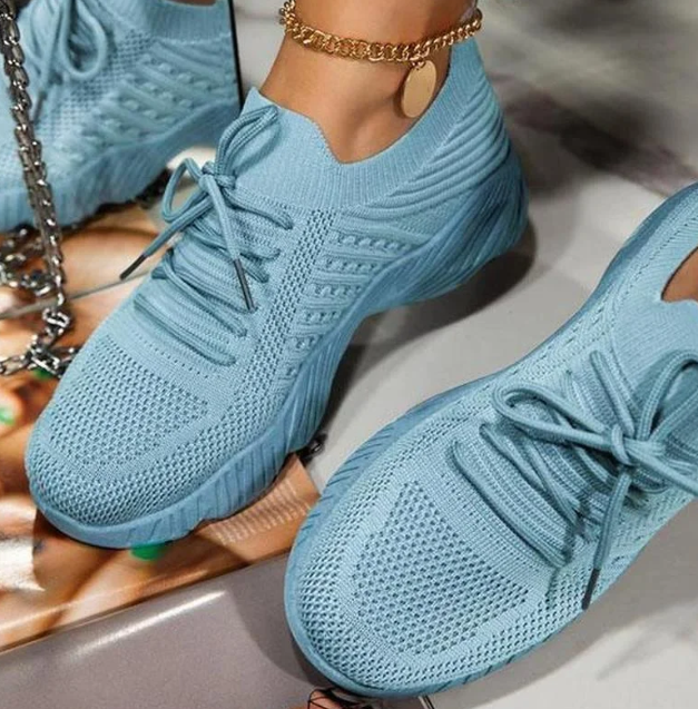 Damen-Sneaker von Oska mit orthopädischem Mesh-Obermaterial