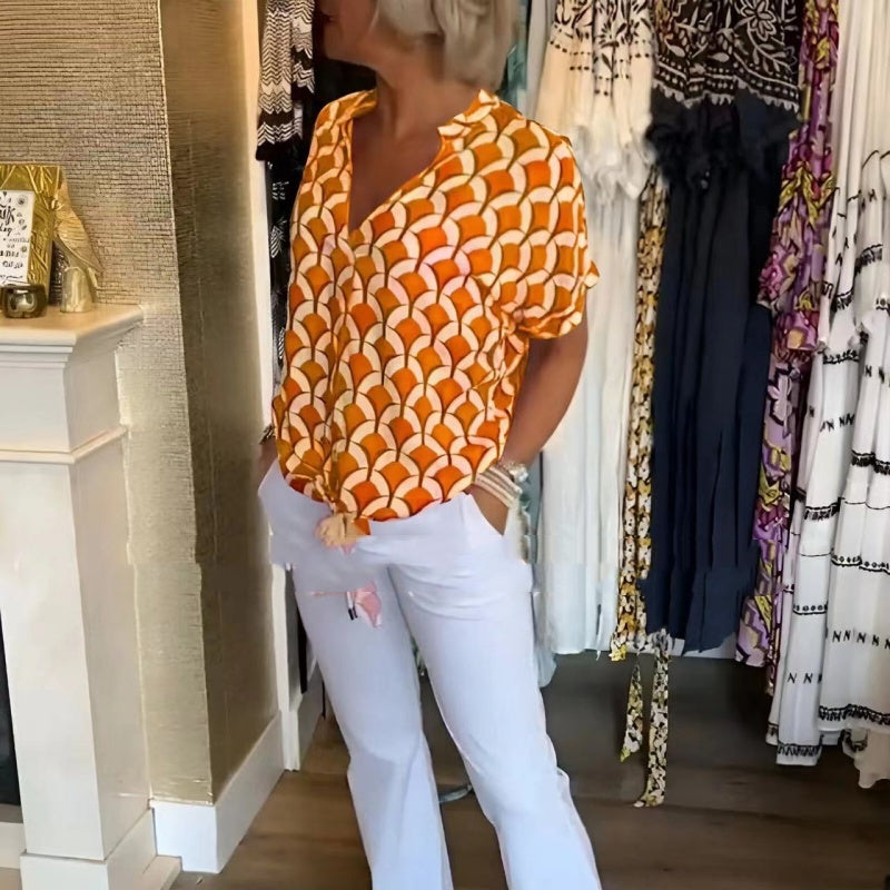 Schicke Damenbluse mit sommerlichem Druck von Fudus