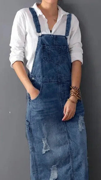 Modernes Denim-Latzkleid von Fudus