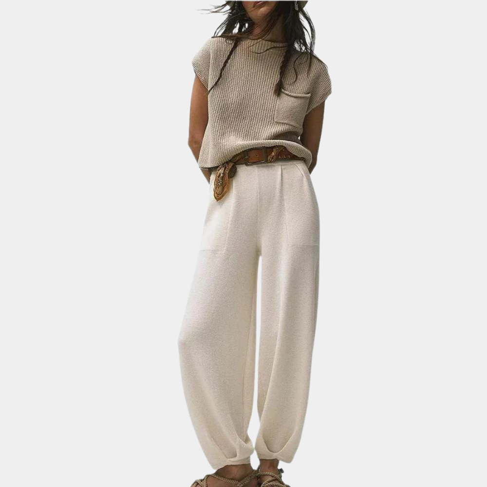 Elegantes Damen-Ensemble: Bluse und Hose von Emma