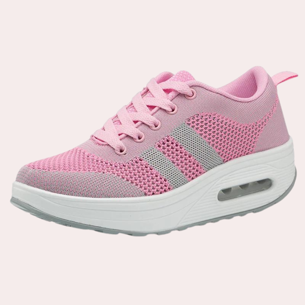 Raffinierte, atmungsaktive Damenschuhe von Sabra für einen eleganten Look