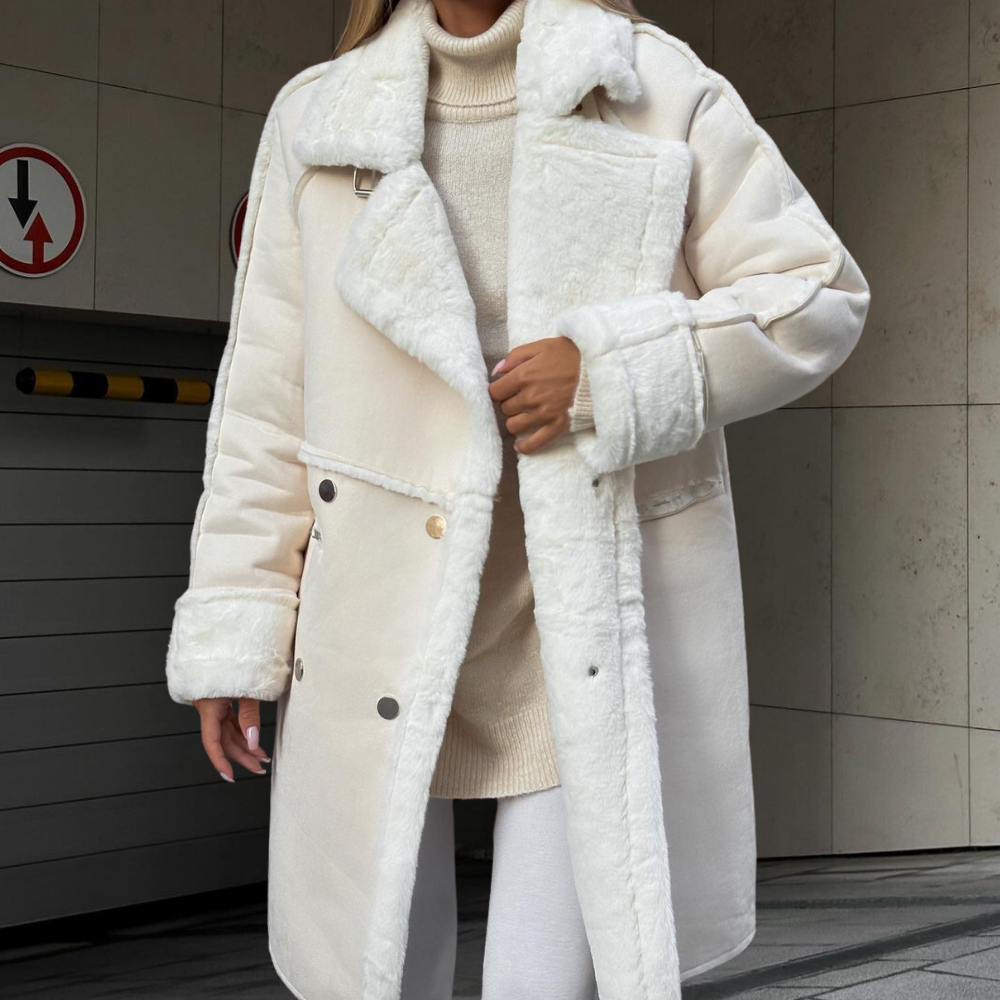 Elegante, lange Plüschjacke von Aitana für Damen – luxuriöser Look.