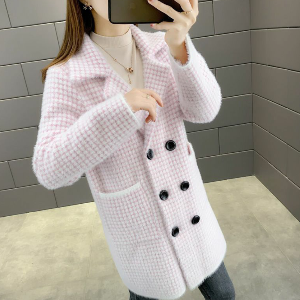 Stilvoller Damenmantel in mittlerer Länge für einen eleganten Auftritt