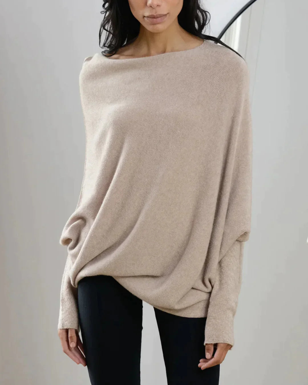 Asymmetrisch geschnittener Pullover von Karen