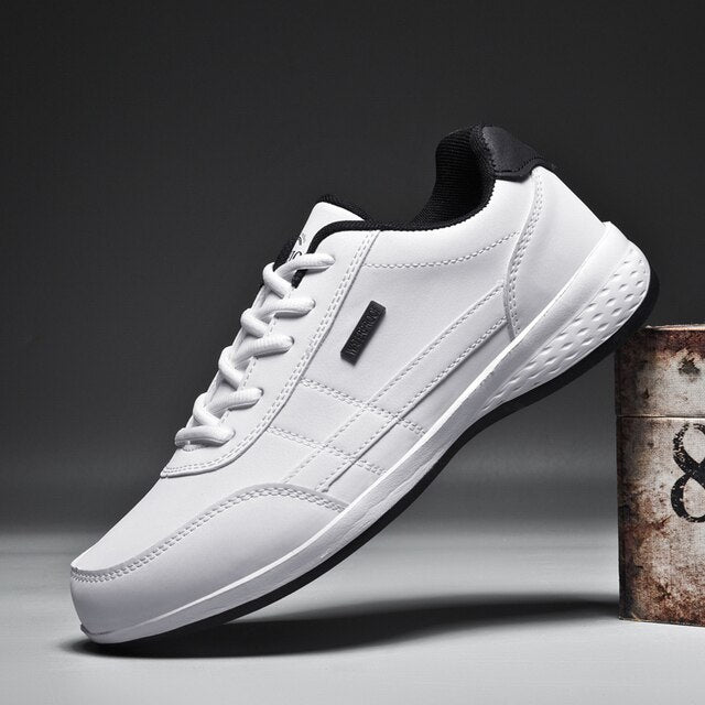 Entspannte italienische Sneakers von JERRY