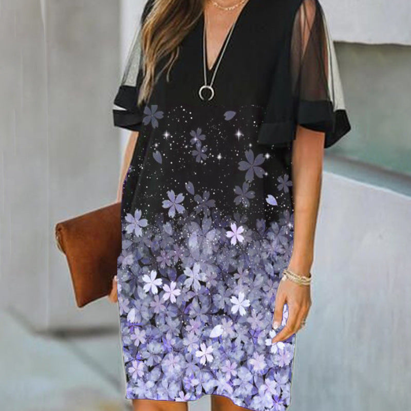 Elegantes Blumenmuster-Kleid mit V-Ausschnitt und Glockenärmeln von Fudus