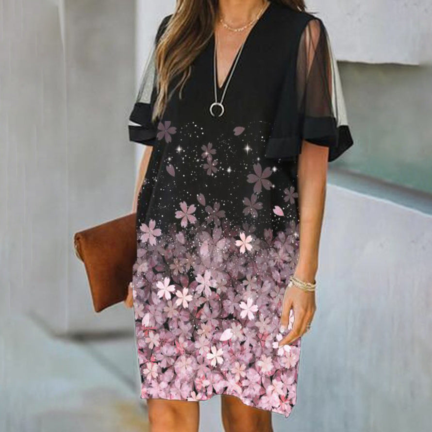 Elegantes Blumenmuster-Kleid mit V-Ausschnitt und Glockenärmeln von Fudus