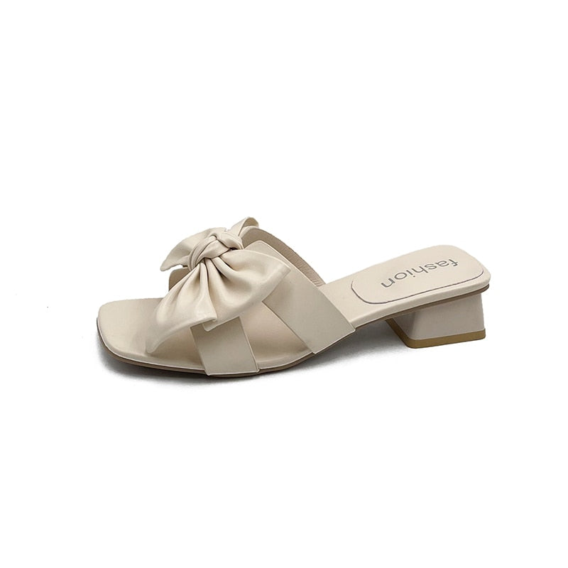 Damen-Sandalen: Stilvolle und bequeme Schuhe für alle Gelegenheiten