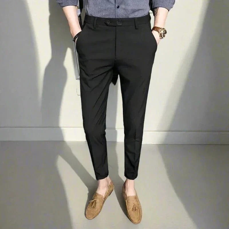 Karlo Herrenhose – Schmal geschnittene StrideLine Hose