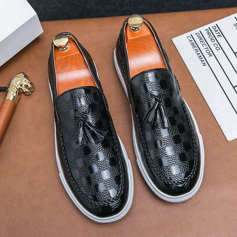 Retro Snakeskin Loafers by UrbanClassics