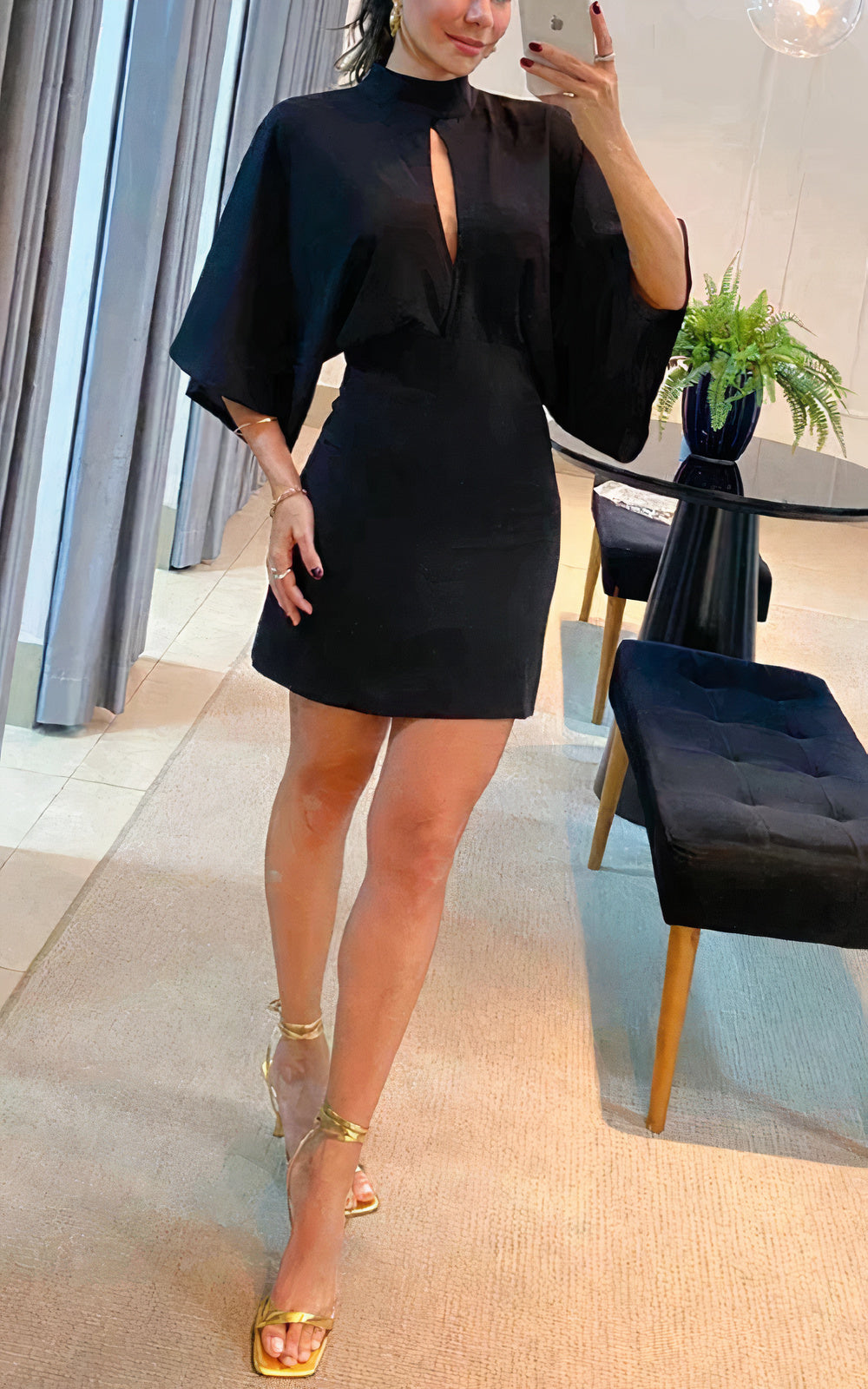 Kurzes Kleid - Viana (ausgeschnitten)