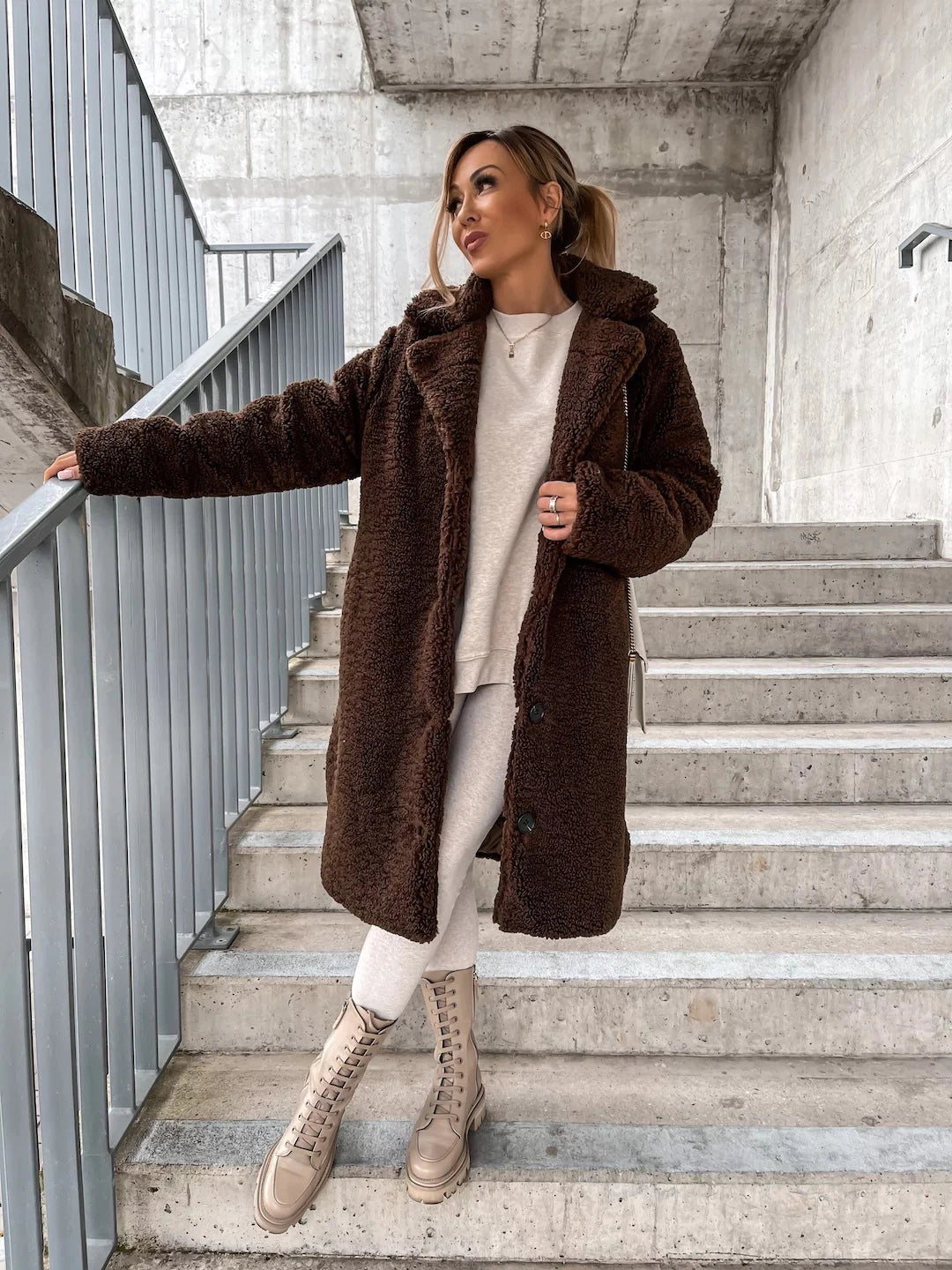 Josephine: Luxurious and Comfortable Wool Coat