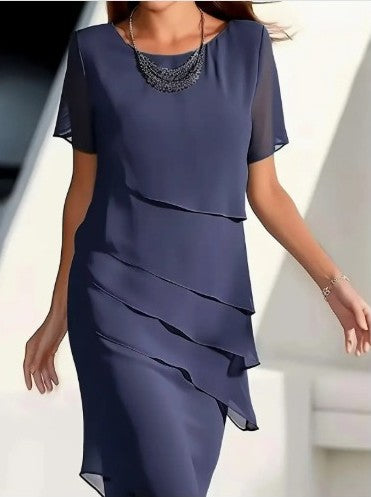Cynthia: Schlankmachendes, elegantes Kleid