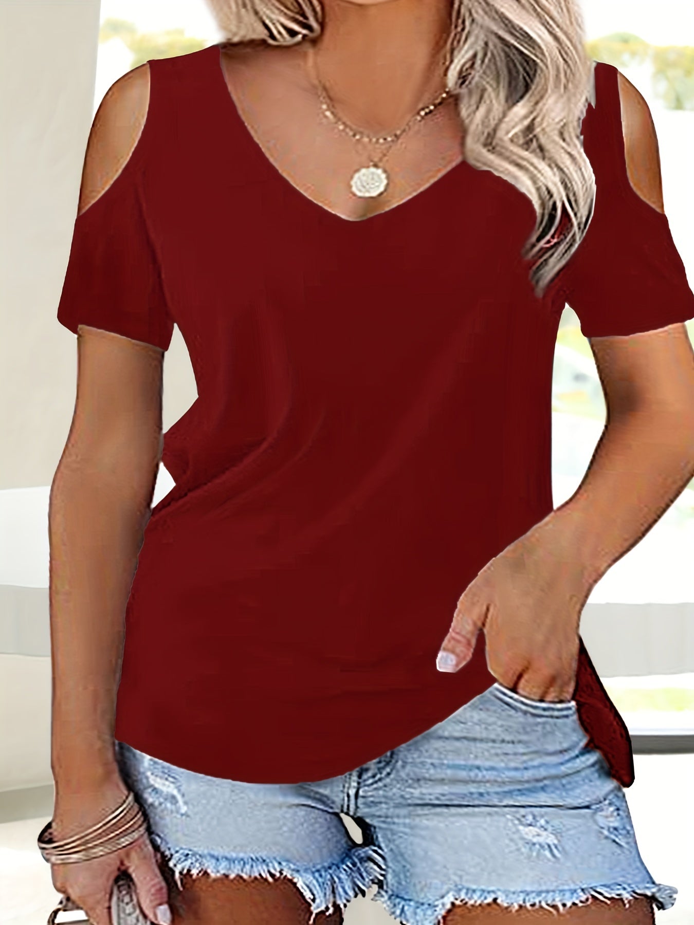 Fudus lässiger Kurzarm-Cold-Shoulder-Top mit V-Ausschnitt für die Freizeit