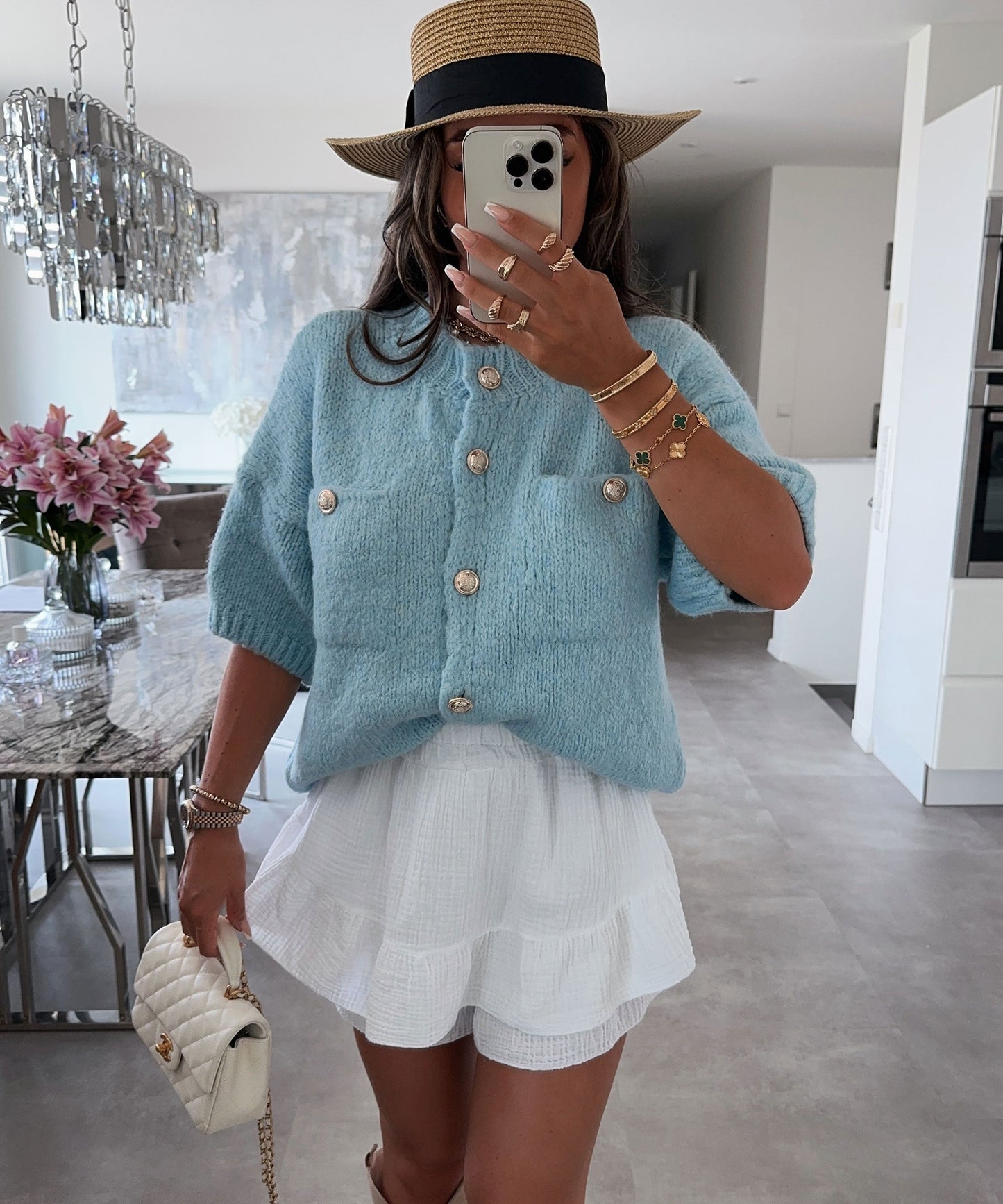 Hellblaue Strickjacke Marissa
- Krohn-e