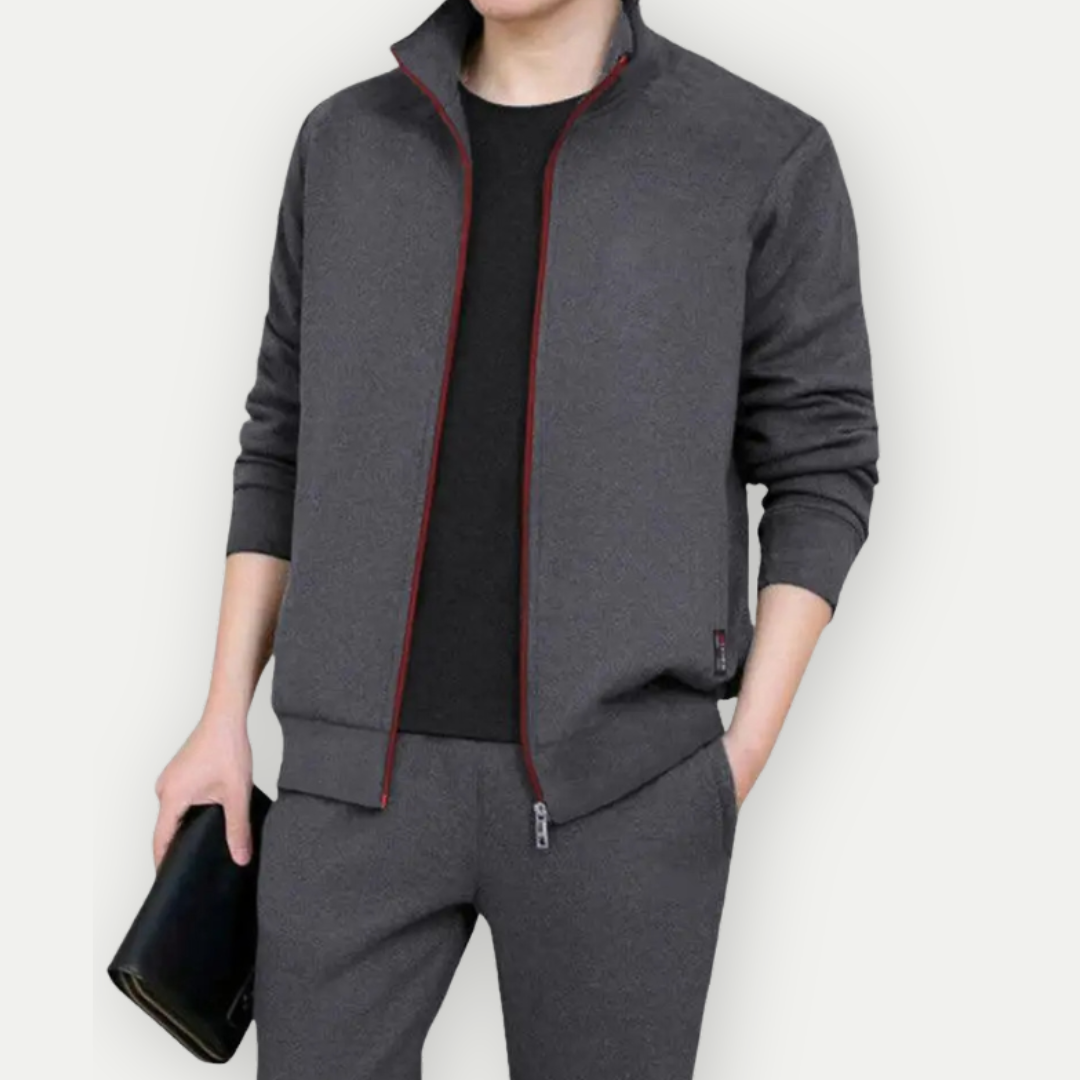 Modisches Set: Herren Strickjacke und Hose - Maik