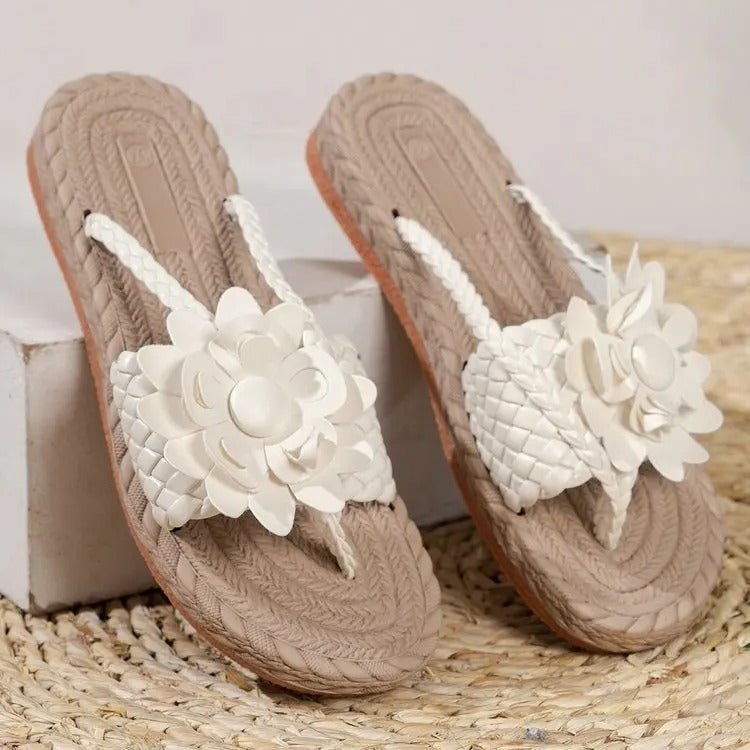 Amelia: Modische Sandalen mit Blumenmuster