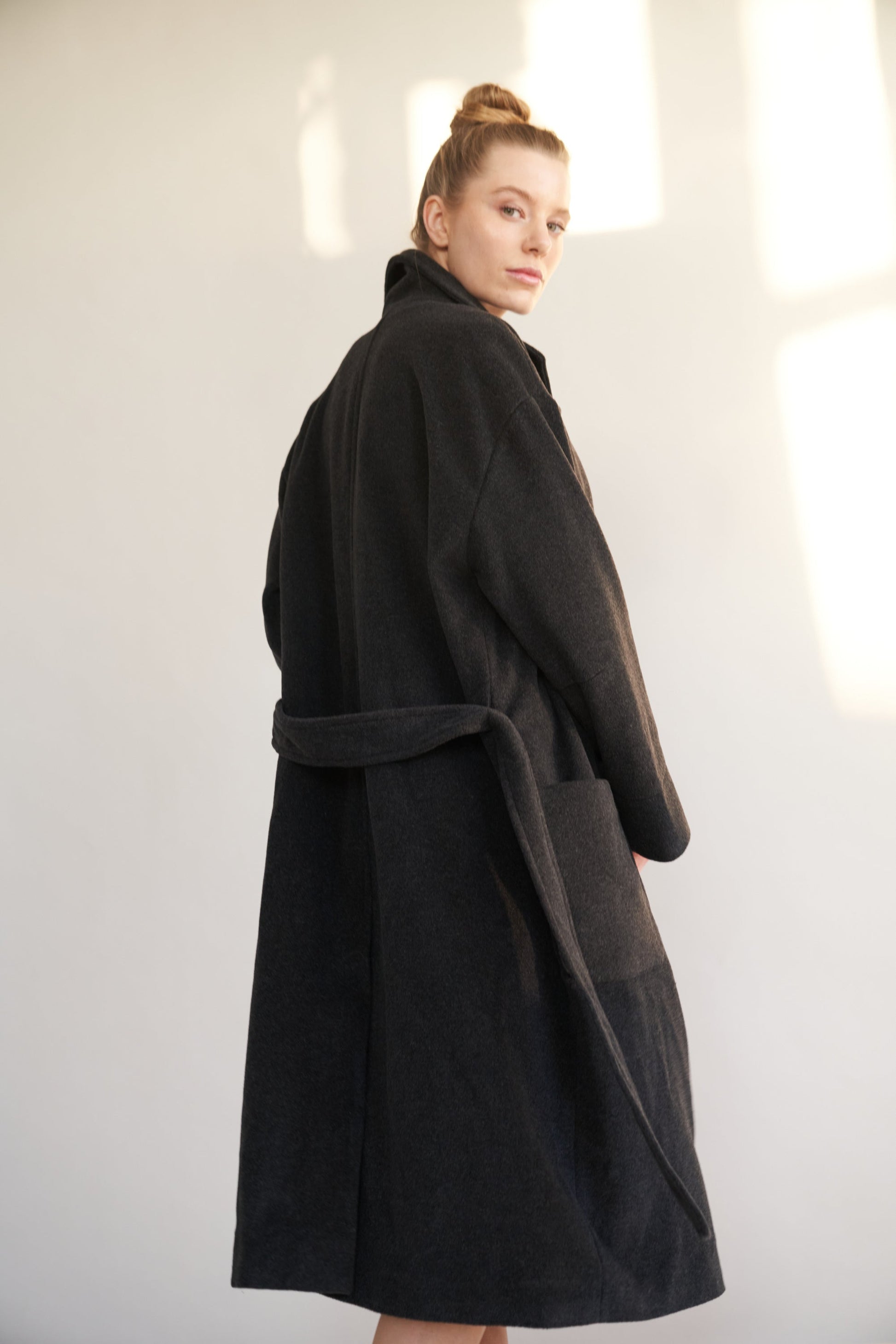 Babs Coat Stand
 - Krohn-e