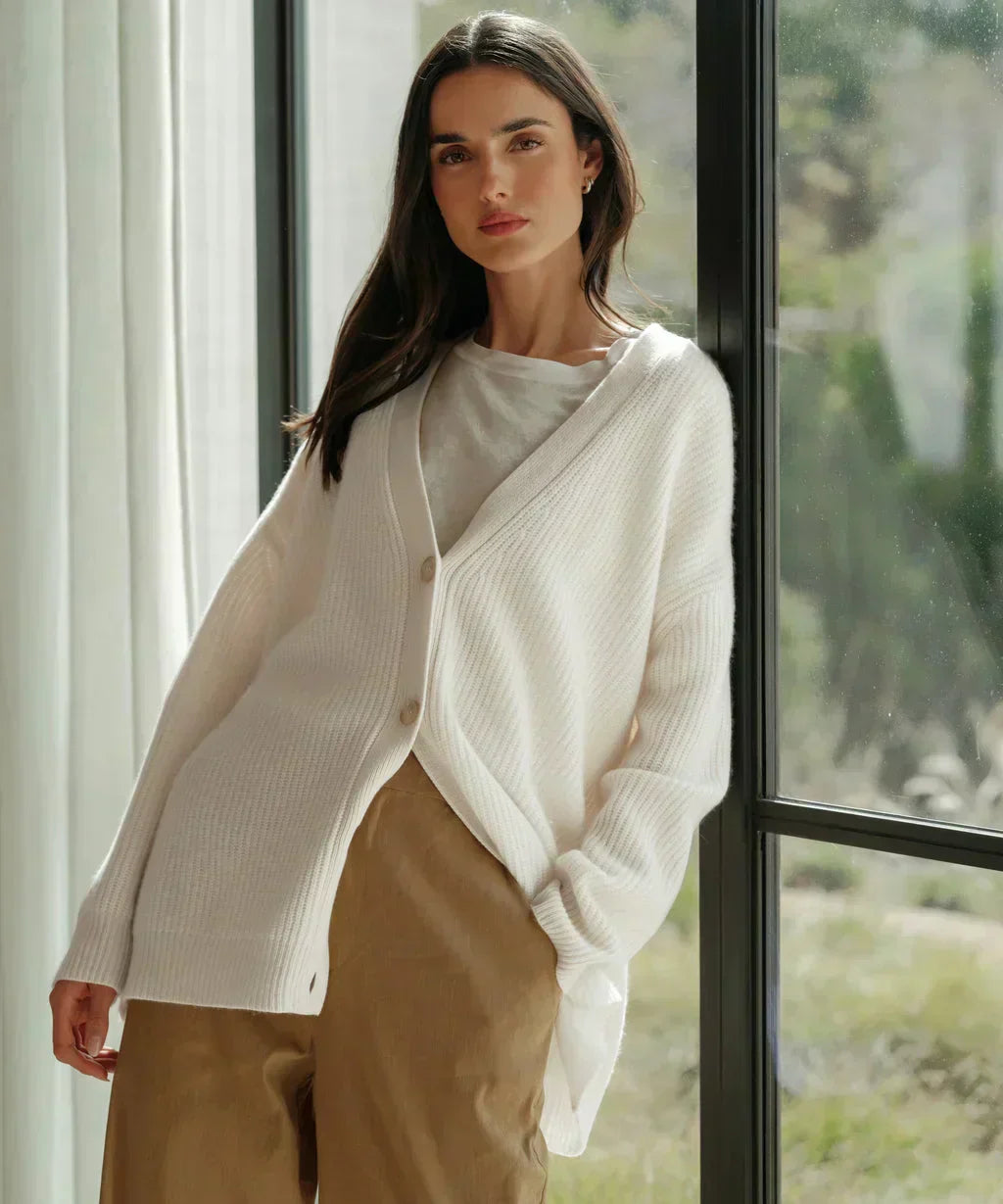Krohn-e | Wunderschöner Cardigan mit V-Ausschnitt