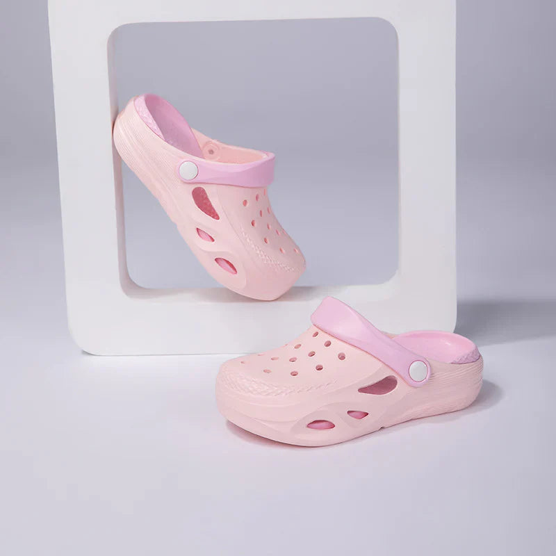 Komfortable, leichte Hausschuhe für drinnen und draußen