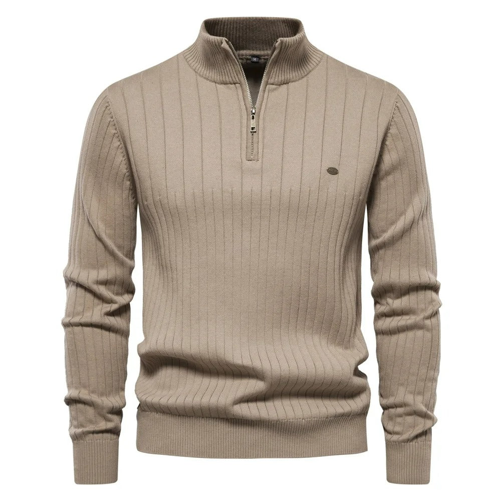 Modern gerippter Herrenpullover mit Halbzipper
