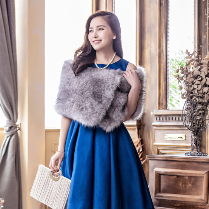 Damen Eleganter Pelzüberwurf mit weichem, voluminösem Design Krohn-e