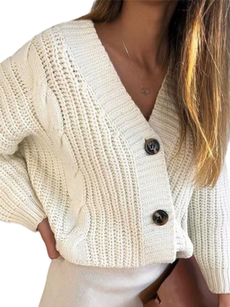 Krohn-e | Der Grobe Strickcardigan mit Zopfmuster & Charakter
