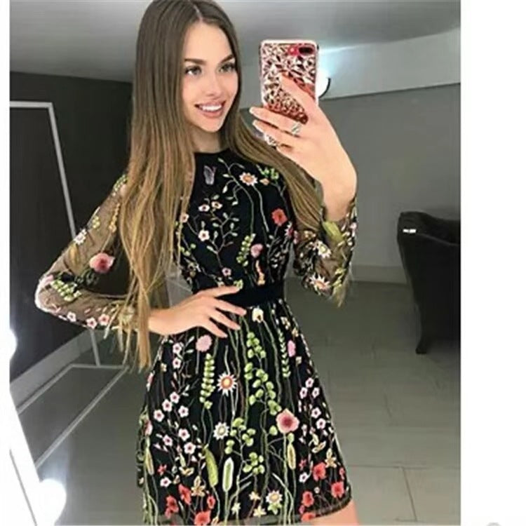 Elegantes Bohemianisches Damen Blumenkleid von Fudus