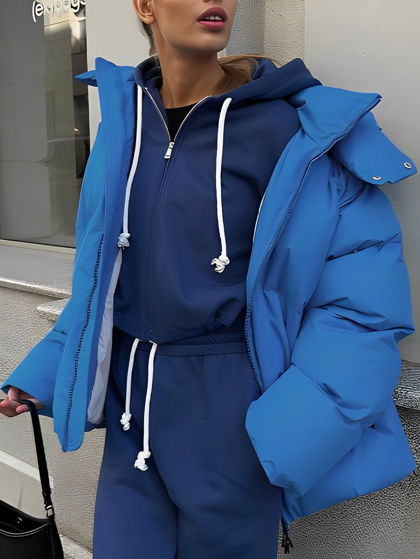 Krohn-e | Kurze, gepolsterte Kapuzenjacke für Frauen