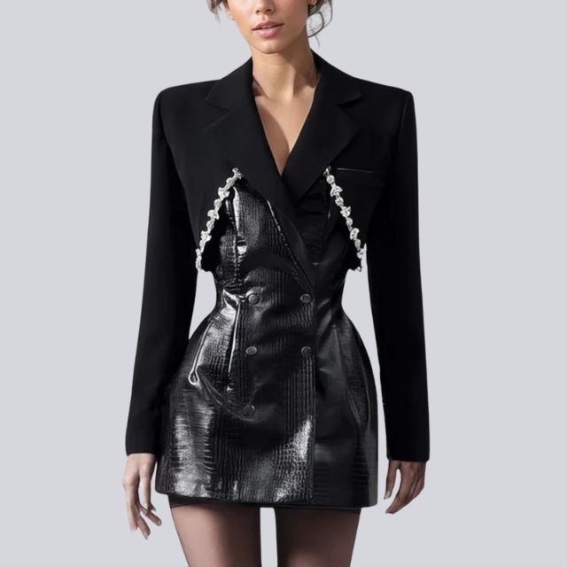 Avelena: Elegantes Blazerkleid mit dekorativen Details