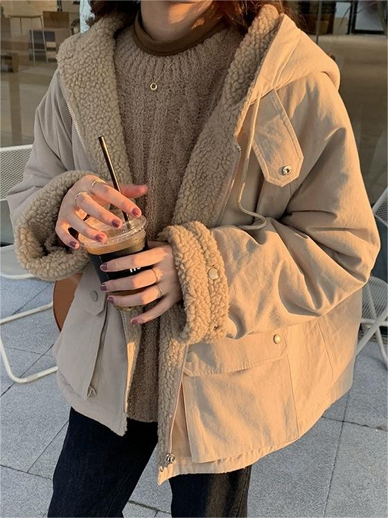 Krohn-e | Warme Oversized Damenjacke mit Kapuze