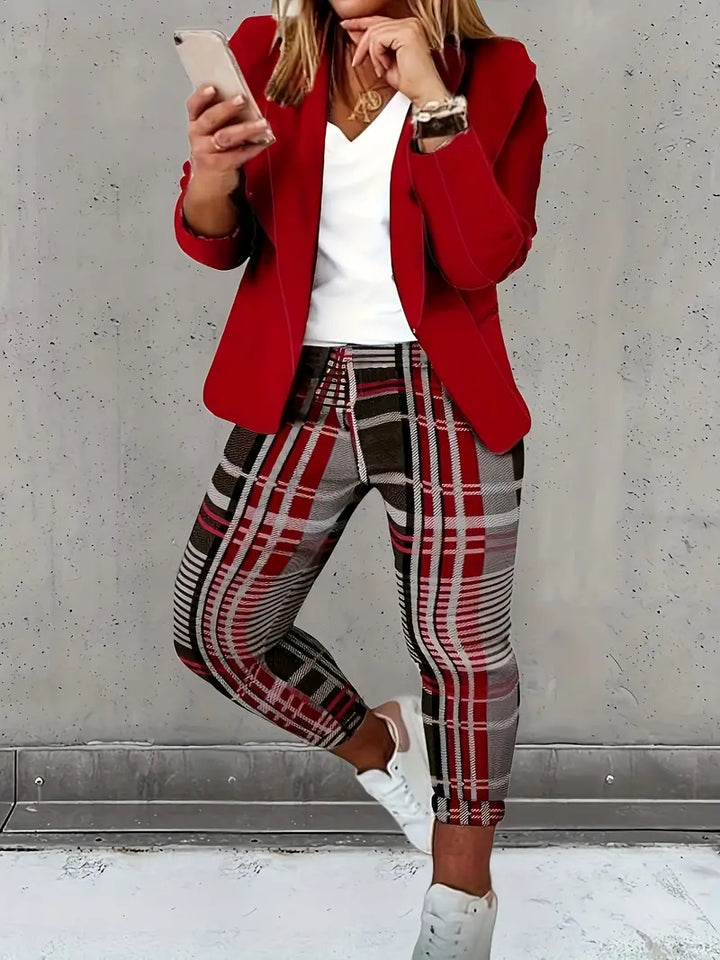 Blazer und Hose: Zweiteiliges Set mit elegantem Kragen und Kettenmuster