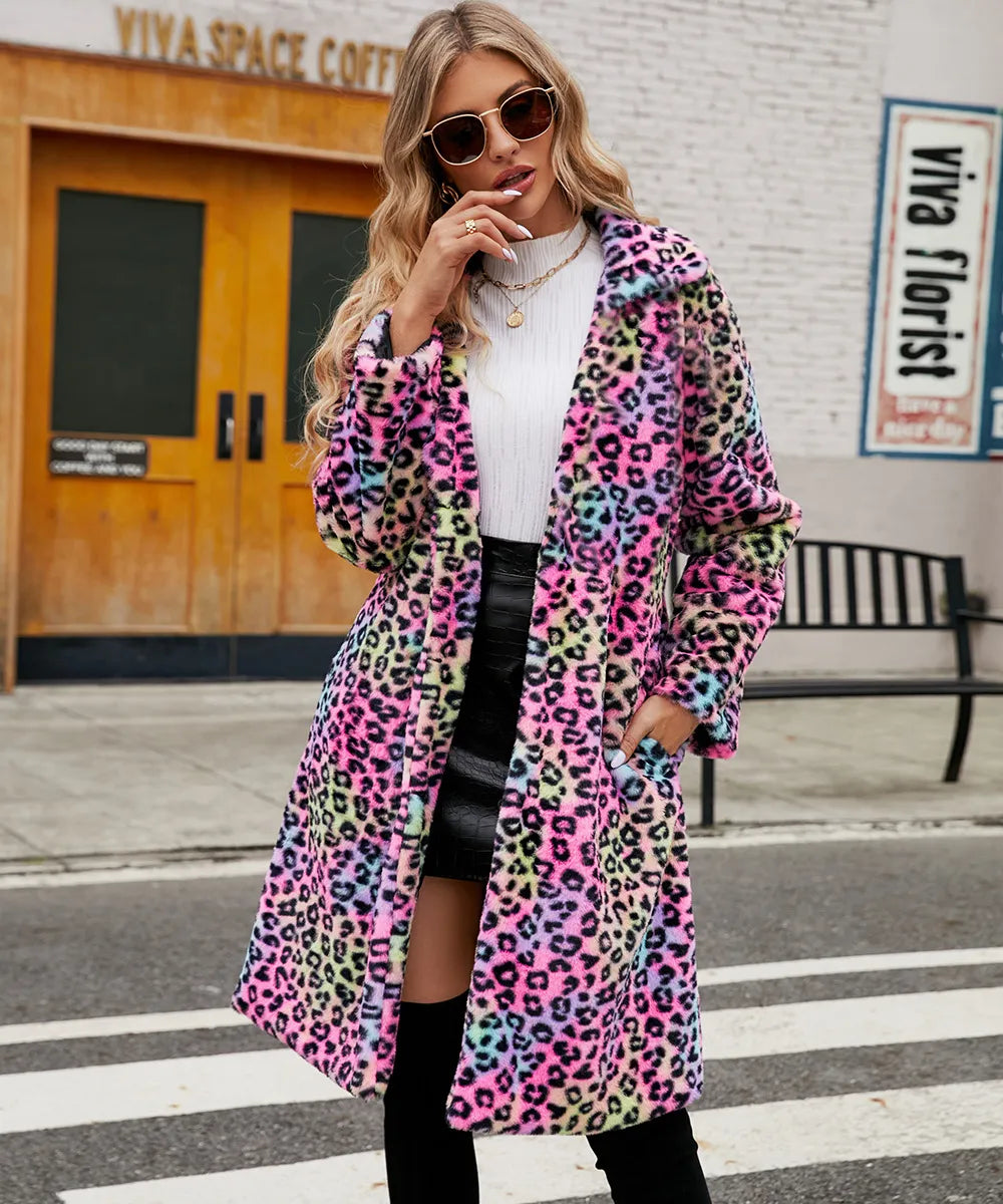 Krohn-e | Plüschjacke mit Leopardenmuster