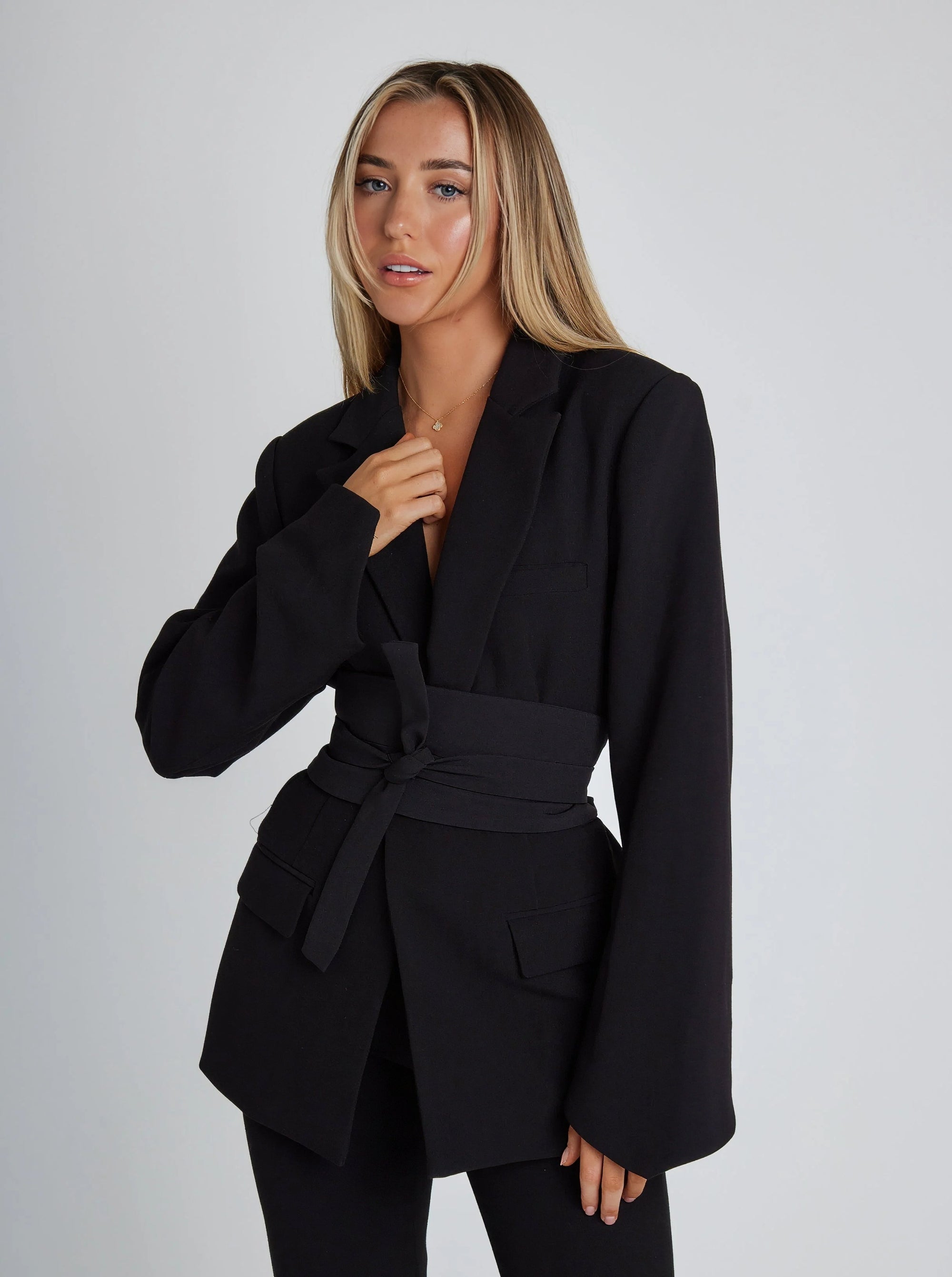 Krohn-e | Damen Stilvoller Blazer mit Breitem Gürtel