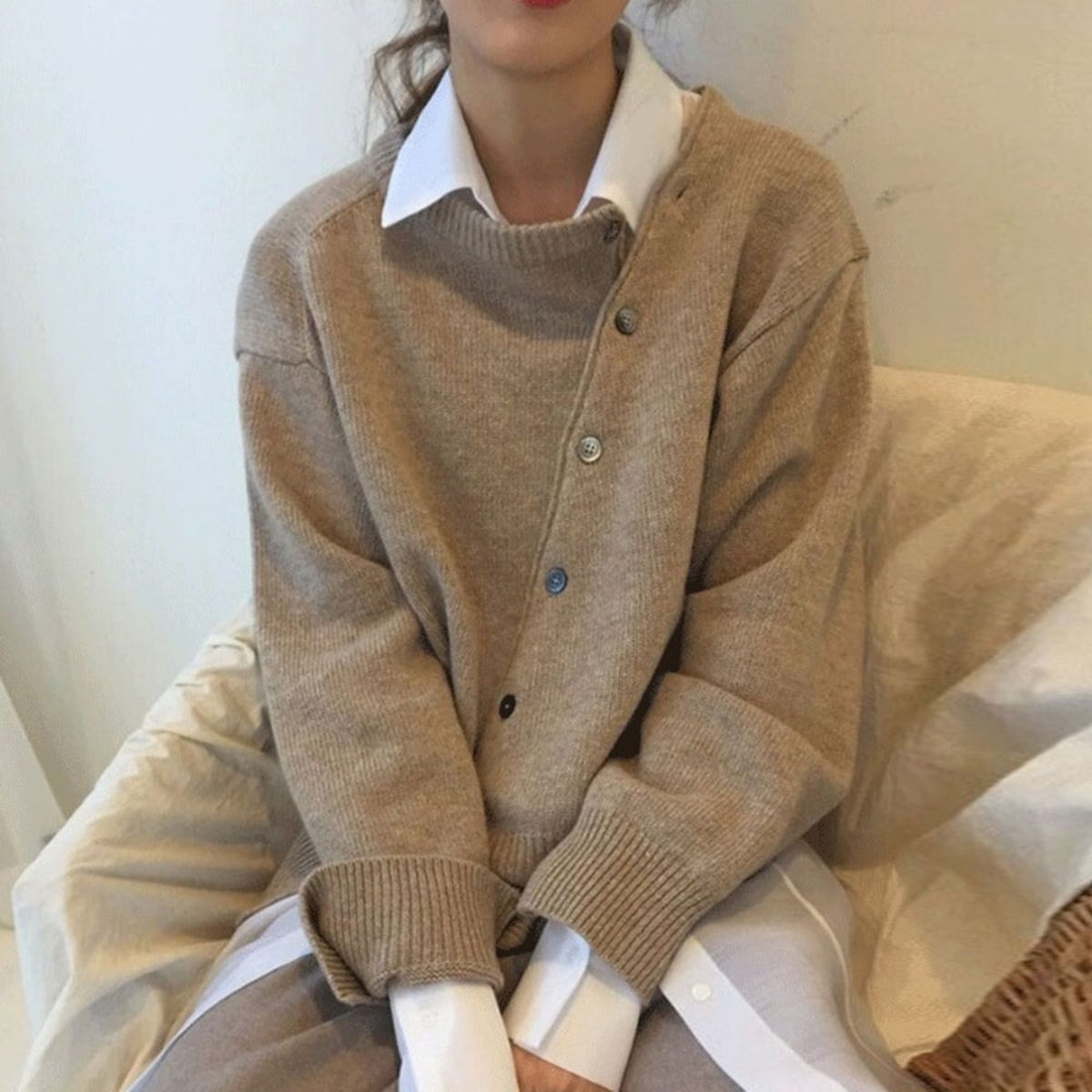 Krohn-e | Asymmetrischer Strickpullover mit Knöpfen Lässiger Schnitt Warm und Elegant