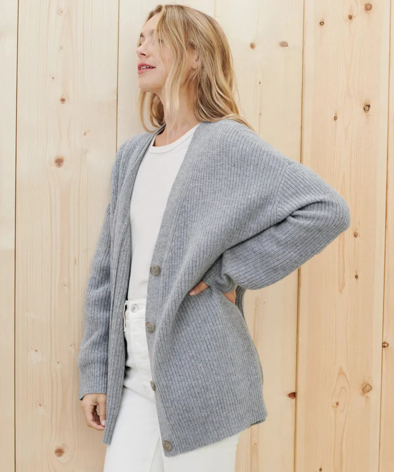 Krohn-e | V-Ausschnitt-Cardigan für Frauen
