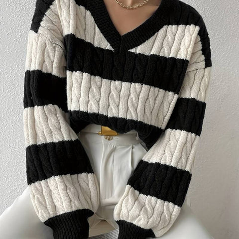 Krohn-e | Gestreifter eleganter Pullover mit V-Ausschnitt