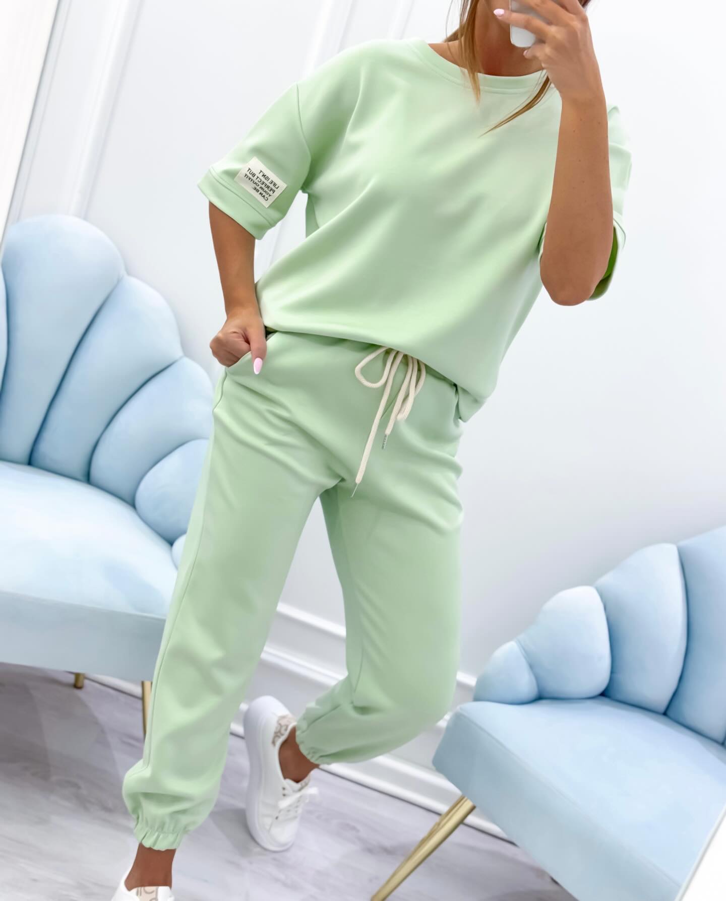 KROHN-E Damen Kurze Ärmel Set Entspannte Passform Vielseitiges Design