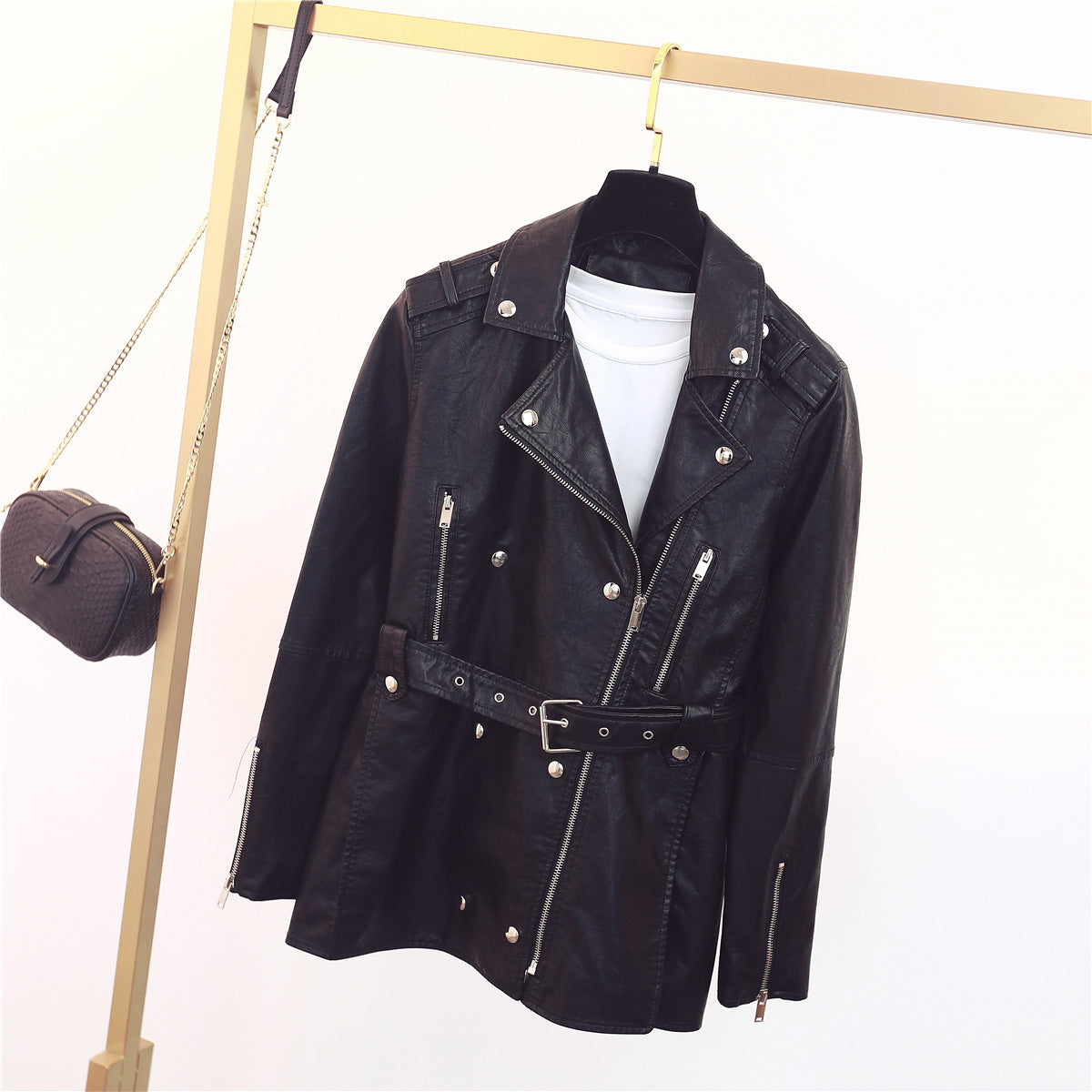 Damen zeitlose Bikerjacke aus Kunstleder mit Gürtel und Reißverschlussdetails Krohn-e