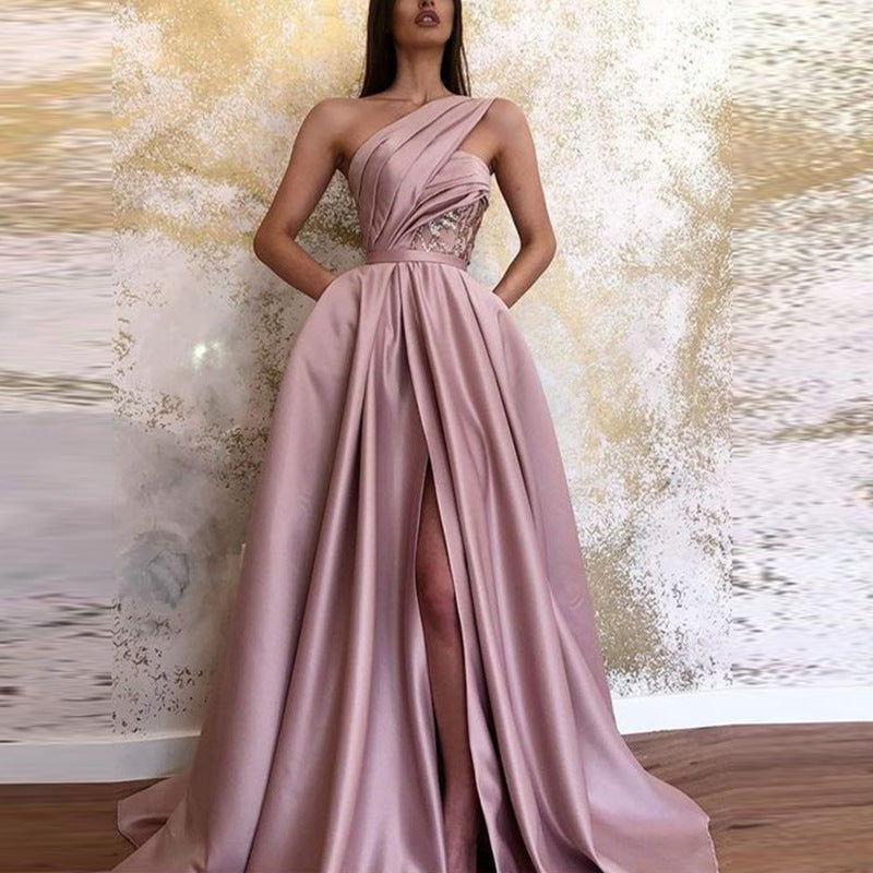 Elegantes, asymmetrisches langes Abendkleid von Krohn-e