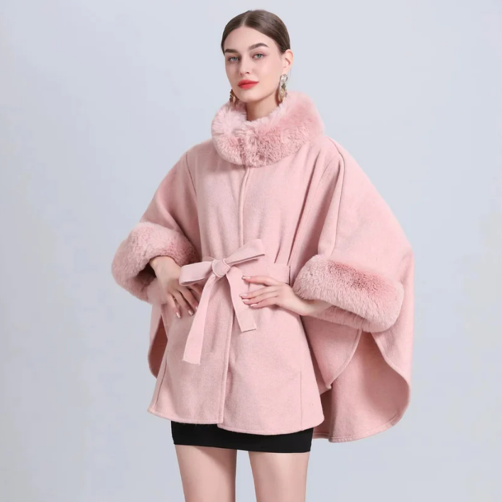 Krohn-e | Winter Cape Mantel