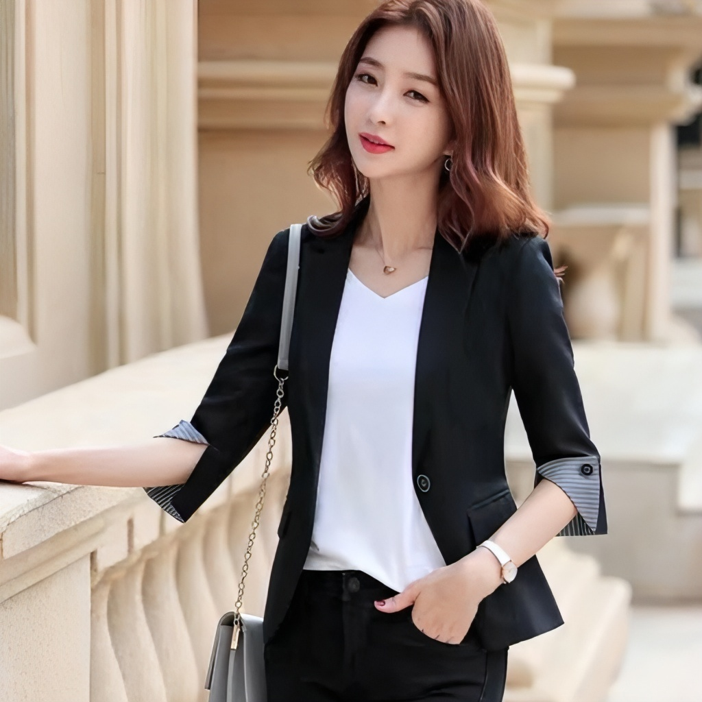Leichter Damenblazer im Casual-Stil