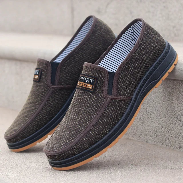 Trendige Sneaker für urbanen Komfort
