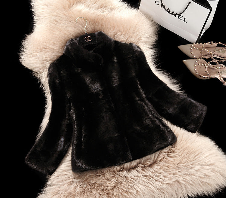 Damen Kunstpelzjacke mit modernem Schnitt und hohem Kragen Krohn-e