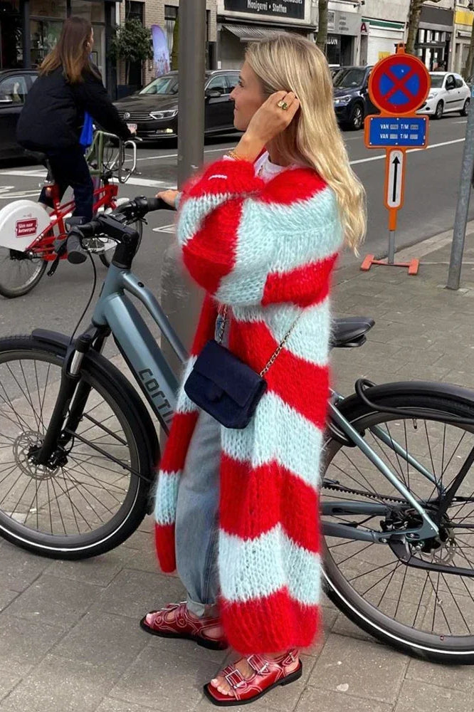 Krohn-e | übergroße Strickjacke mit Streifen