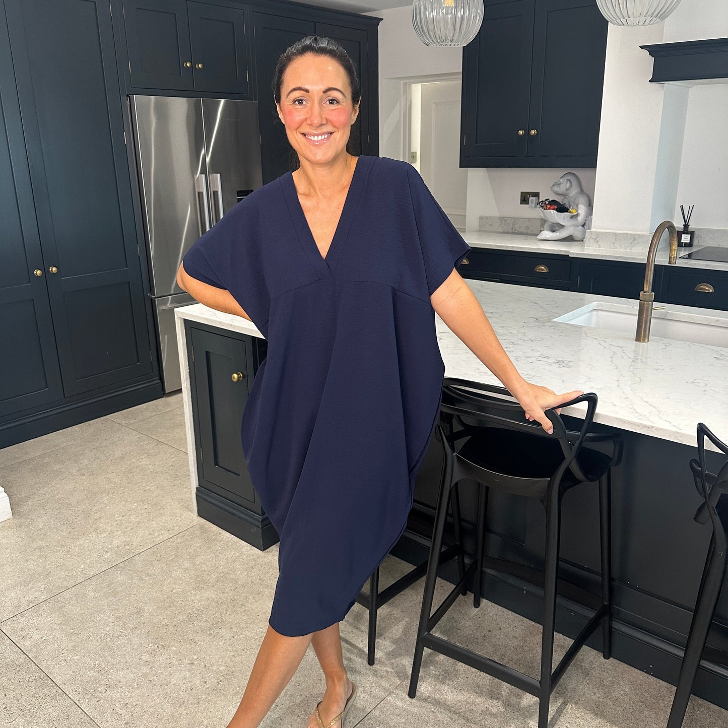 Veralice Kleid mit V-Ausschnitt