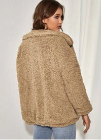 Damen Flauschige Teddyjacke mit Umlegekragen und Beuteltaschen Krohn-e