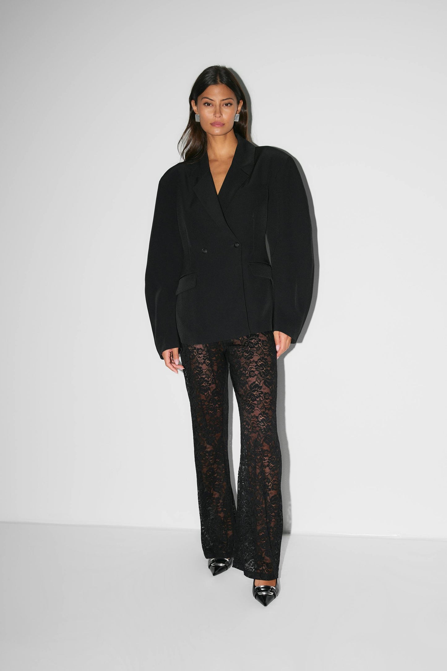 Krohn-e | Elegante Damenhose mit Spitze und Weitem Bein
