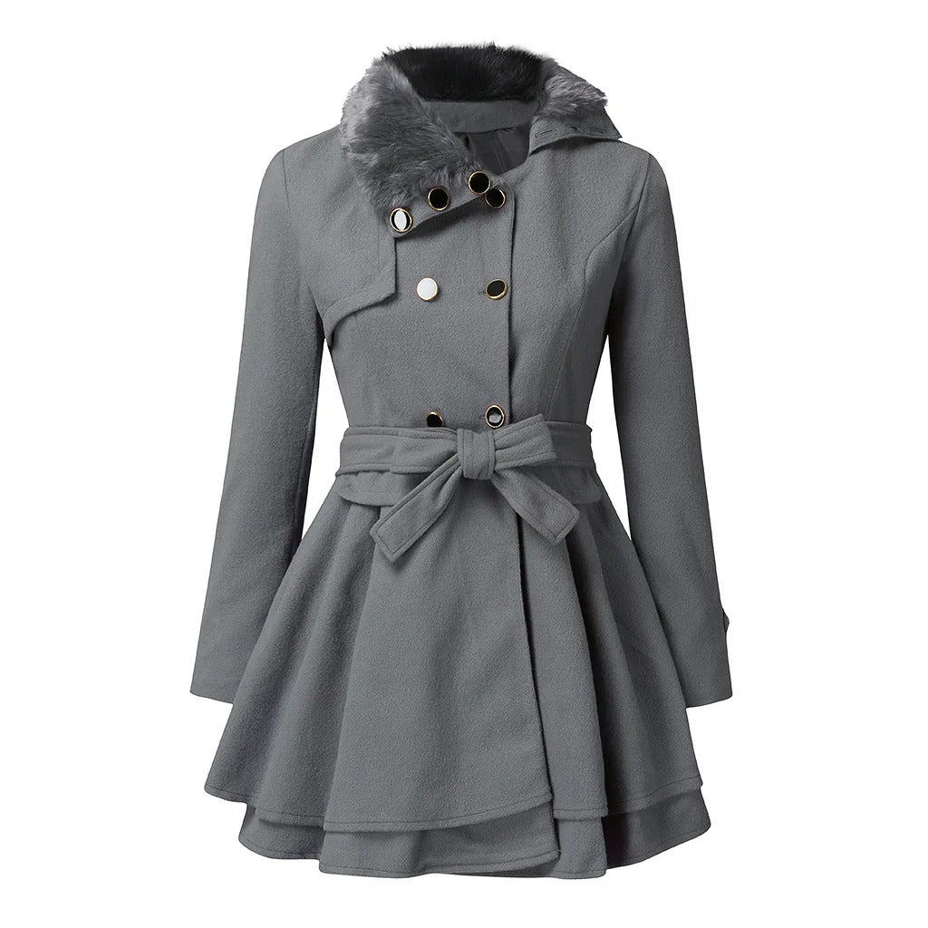 Krohn-e | Eleganter Damen-Trenchcoat mit weichen veganen Pelz-Akzenten