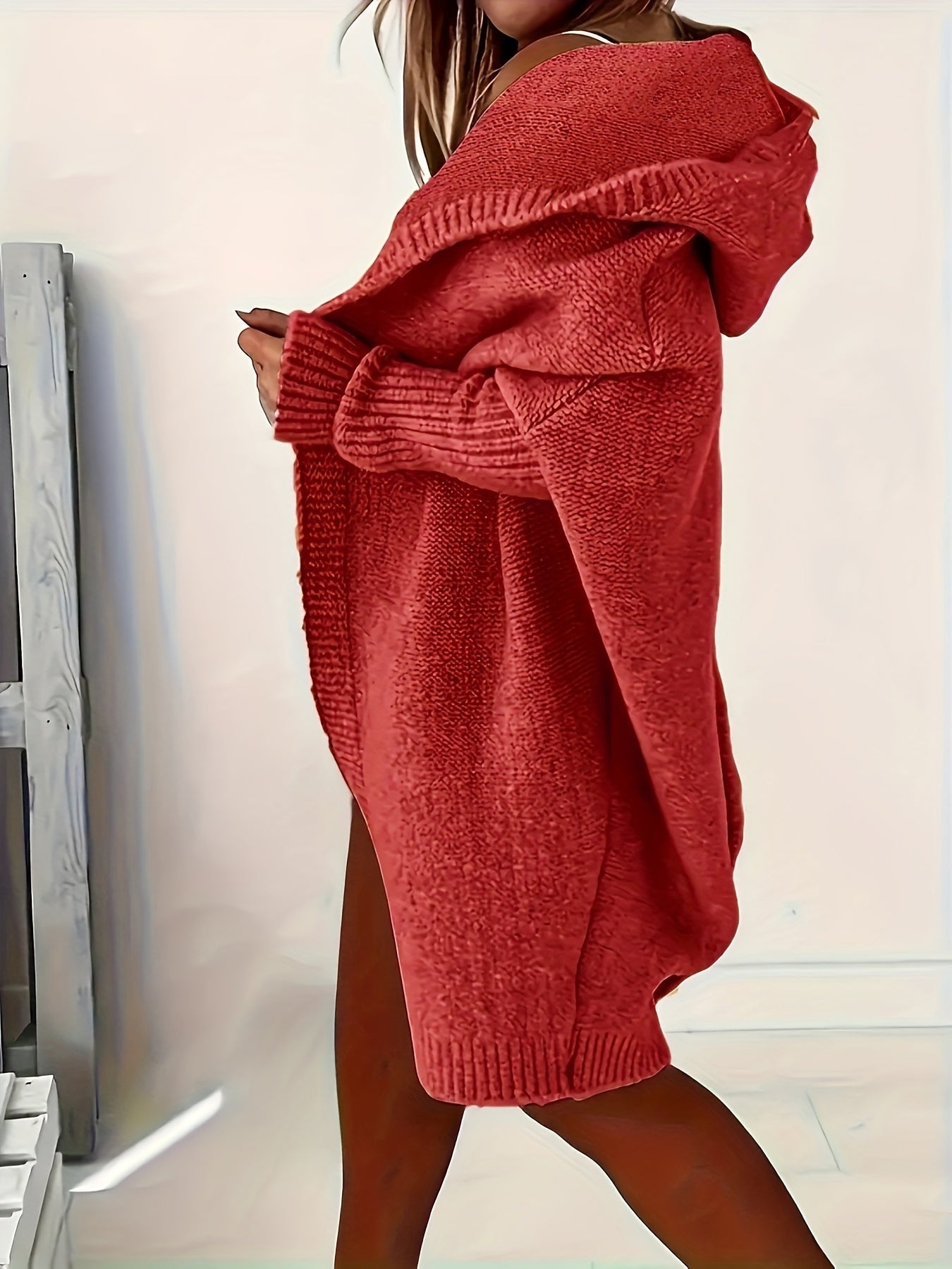 Schwarze Strickjacke mit Kapuze von Leycira